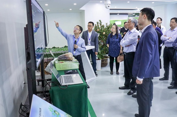 全国人大常委会副委员长丁仲礼莅临乐鱼考察调研 全国人大常委会副委员长丁仲礼莅临乐鱼考察调研