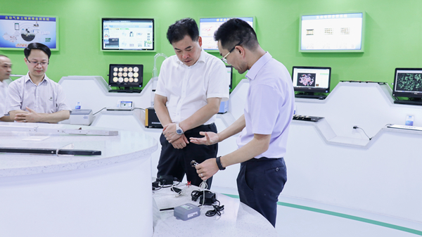 浙江省农业农村厅副厅长唐冬寿一行莅临乐鱼调研2 浙江省农业农村厅副厅长唐冬寿一行莅临乐鱼调研2