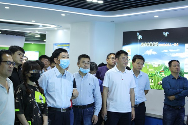 培训班一行观摩了乐鱼公司 培训班一行观摩了乐鱼公司