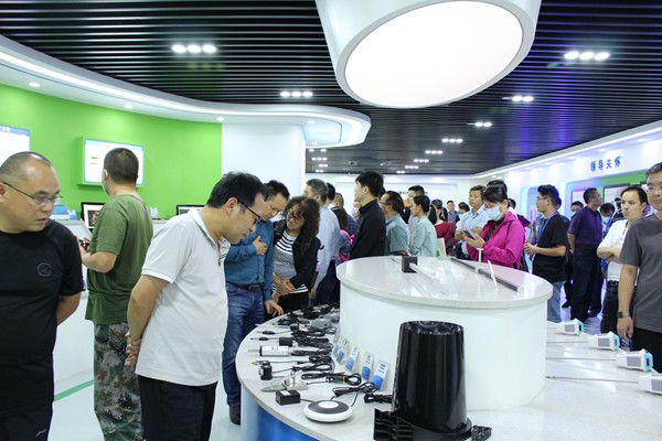 培训班一行观摩了乐鱼公司 培训班一行观摩了乐鱼公司