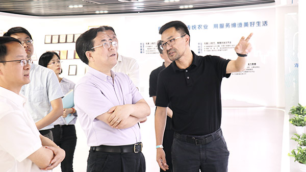 应义斌教授一行参观乐鱼数字三农展厅 应义斌教授一行参观乐鱼数字三农展厅