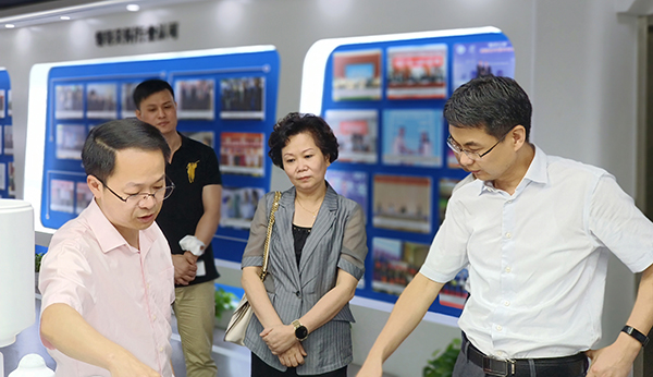 吴卿副厅长、陈清莉主委一行参观乐鱼数字三农展厅